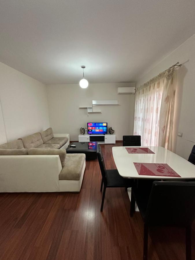 Center Easy * Tirana